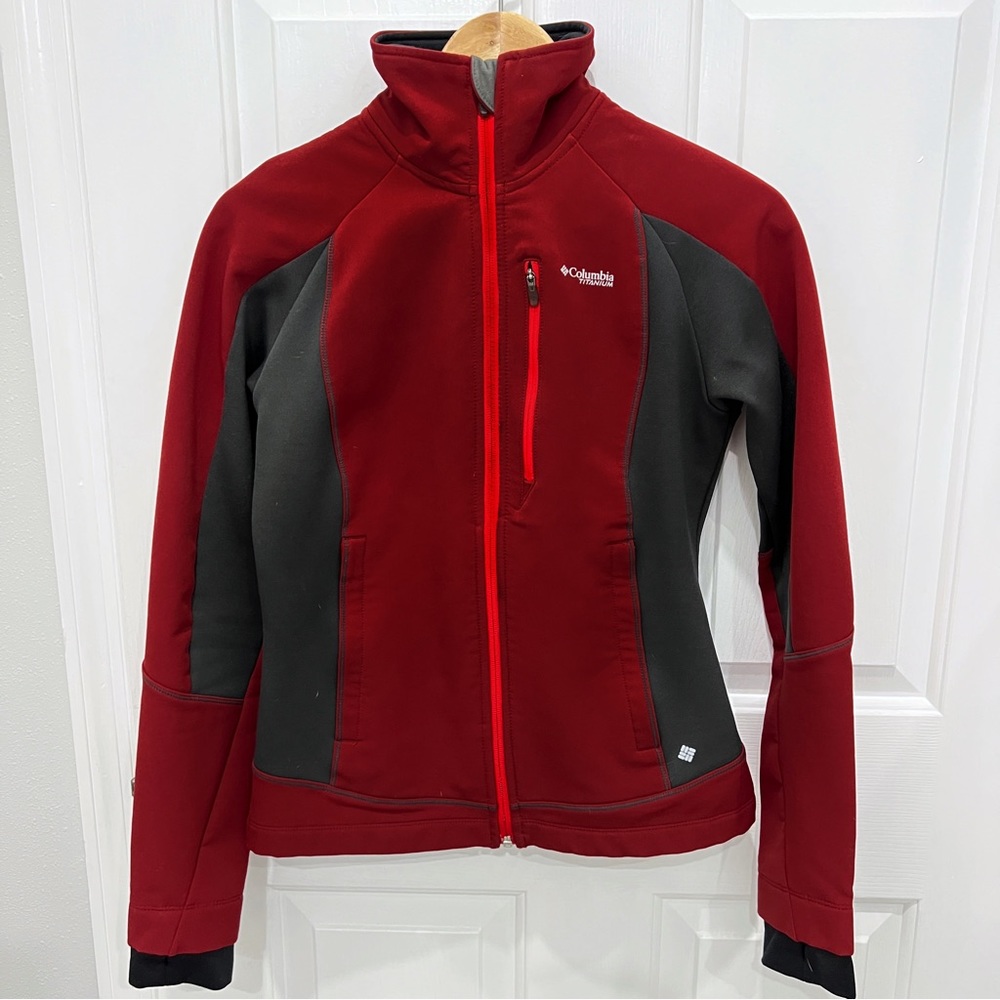 Columbia thermal comfort titanium XS red zippered long sleeves jacket
